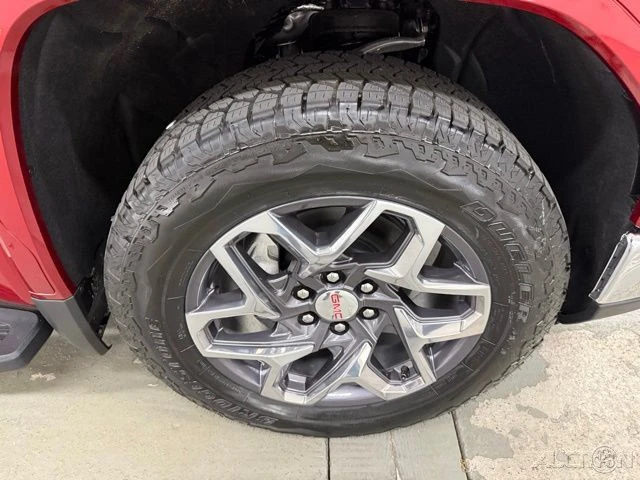 2026 GMC Sierra 5th Gen - Image 4 of 17