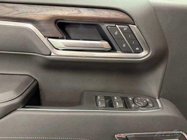 2026 GMC Sierra 5th Gen - Image 14 of 17