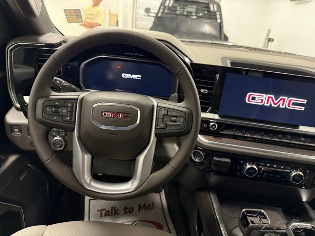 2026 GMC Sierra 5th Gen - Image 18 of 21