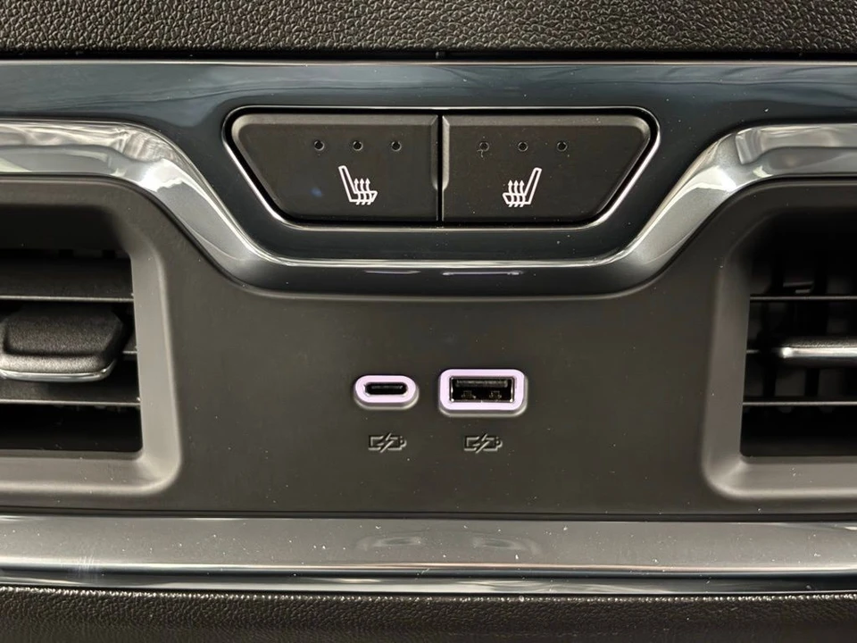 2026 GMC Sierra 5th Gen - Image 6 of 12