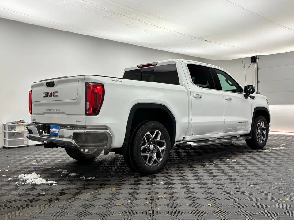 2026 GMC Sierra 5th Gen - Image 8 of 12