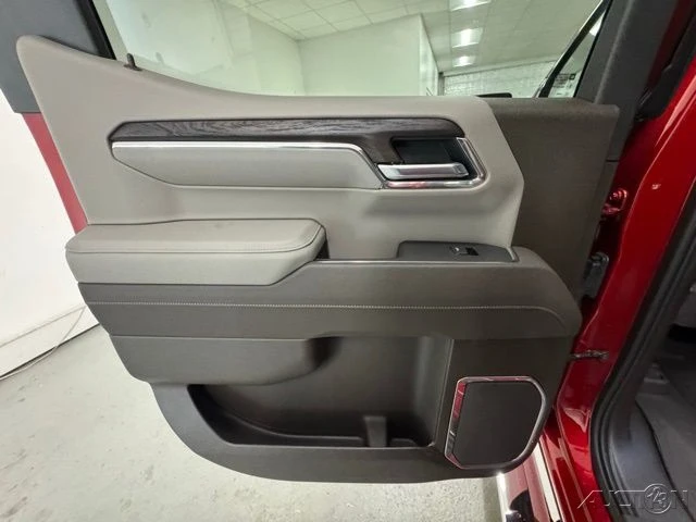 2026 GMC Sierra 5th Gen - Image 8 of 18