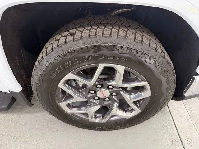 2026 GMC Sierra 5th Gen - Image 4 of 21
