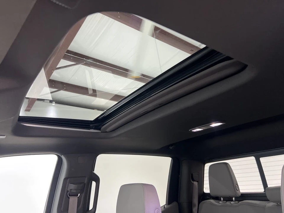 2026 GMC Sierra 5th Gen - Image 18 of 21