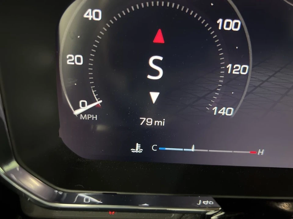 2026 GMC Sierra 5th Gen - Image 11 of 21