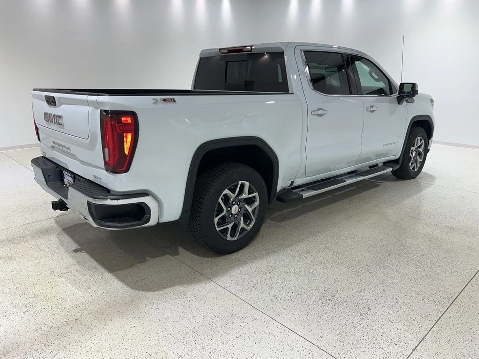 2026 GMC Sierra 5th Gen - Image 5 of 21