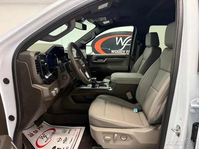 2026 GMC Sierra 5th Gen - Image 9 of 21