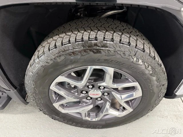 2026 GMC Sierra 5th Gen - Image 4 of 21