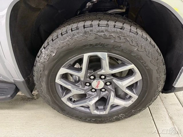 2026 GMC Sierra 5th Gen - Image 4 of 21