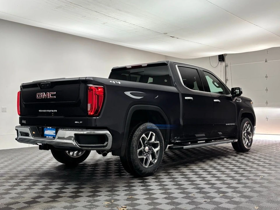 2026 GMC Sierra 5th Gen - Image 8 of 12