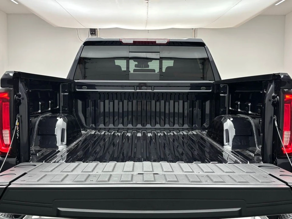 2026 GMC Sierra 5th Gen - Image 10 of 12