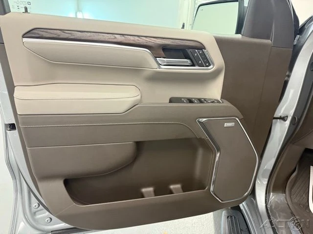 2026 GMC Sierra 5th Gen - Image 12 of 20