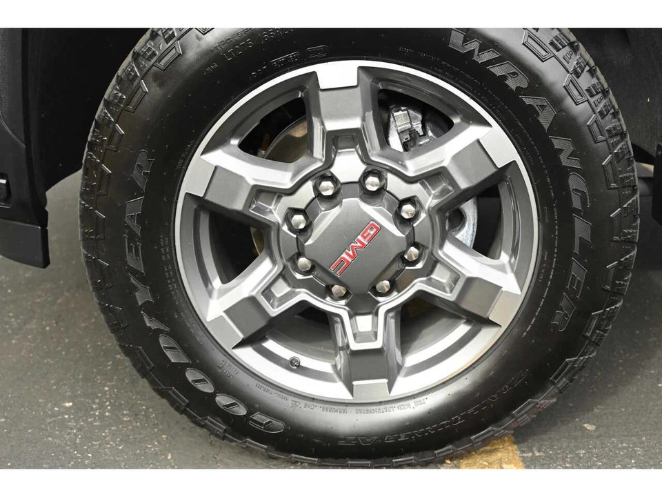 2026 GMC Sierra 5th Gen - Image 9 of 19