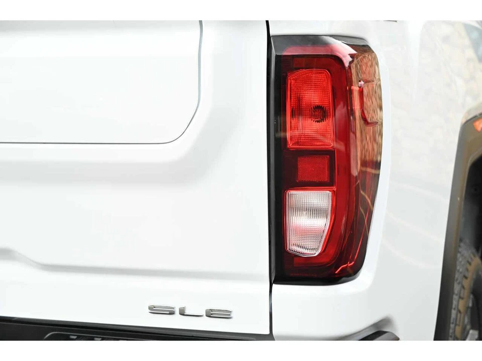2026 GMC Sierra 5th Gen - Image 7 of 19