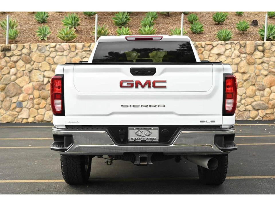 2026 GMC Sierra 5th Gen - Image 4 of 19