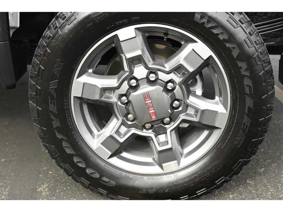 2026 GMC Sierra 5th Gen - Image 10 of 19