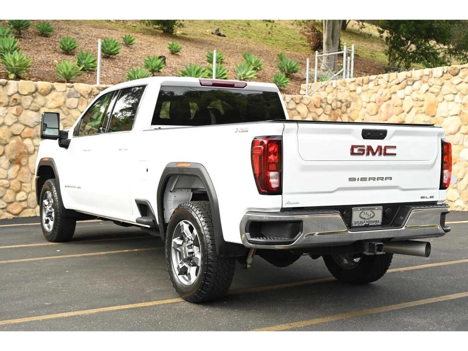 2026 GMC Sierra 5th Gen - Image 5 of 19