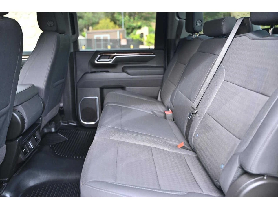 2026 GMC Sierra 5th Gen - Image 14 of 19