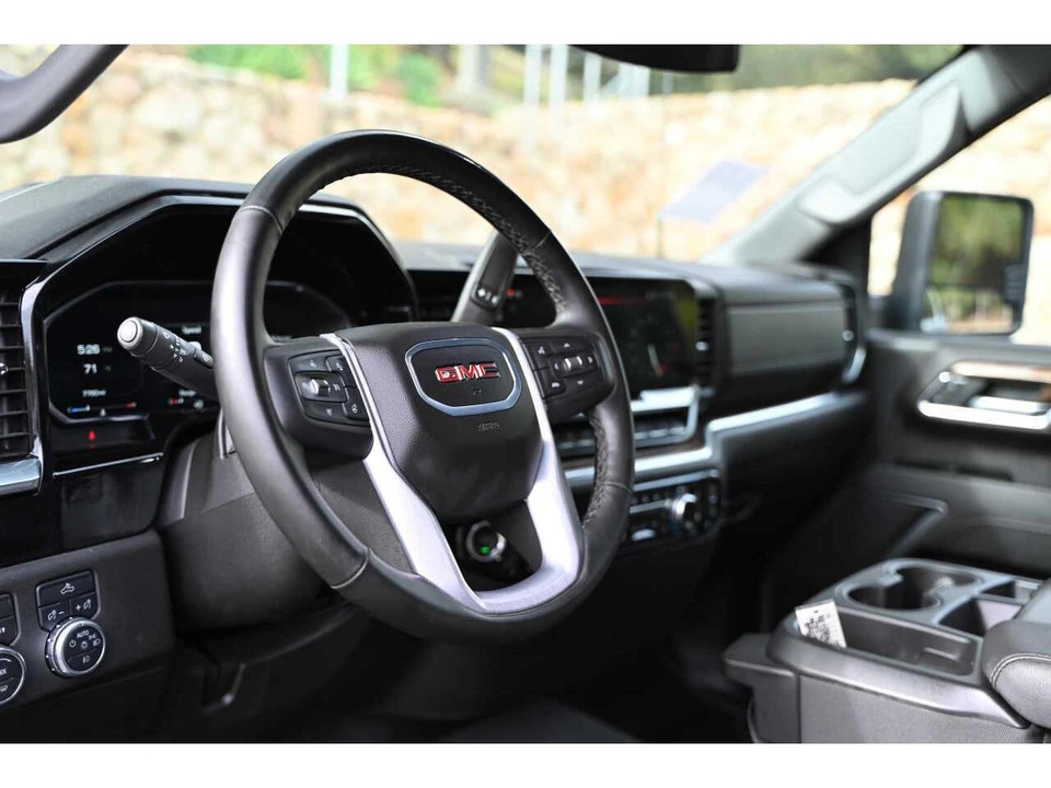2026 GMC Sierra 5th Gen - Image 16 of 19