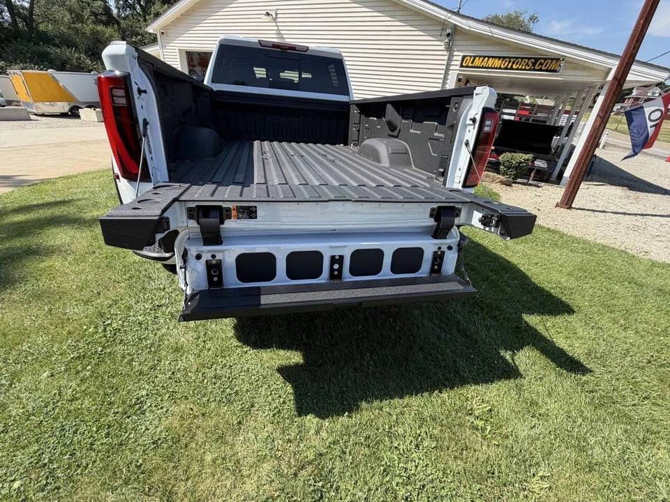 2026 GMC Sierra 5th Gen - Image 21 of 31