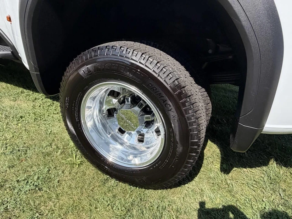 2026 GMC Sierra 5th Gen - Image 12 of 31