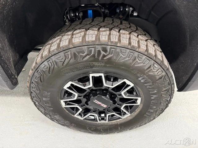 2026 GMC Sierra Heavy Duty 5th Gen - Image 4 of 12