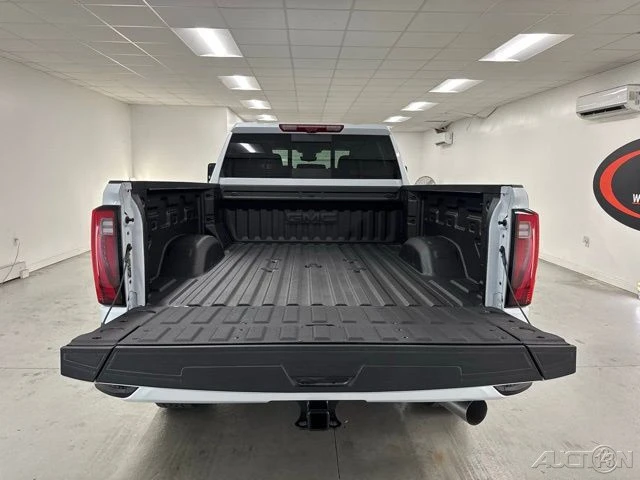 2026 GMC Sierra Heavy Duty 5th Gen - Image 7 of 20