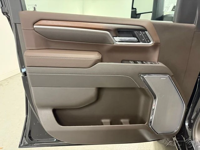 2026 GMC Sierra Heavy Duty 5th Gen - Image 13 of 21