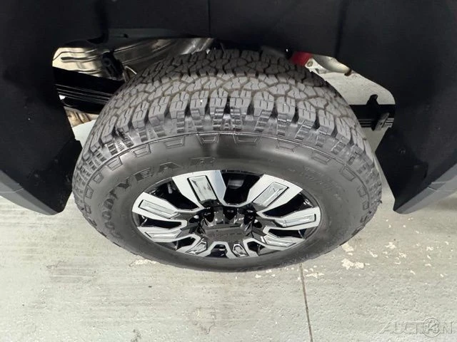 2026 GMC Sierra Heavy Duty 5th Gen - Image 4 of 18