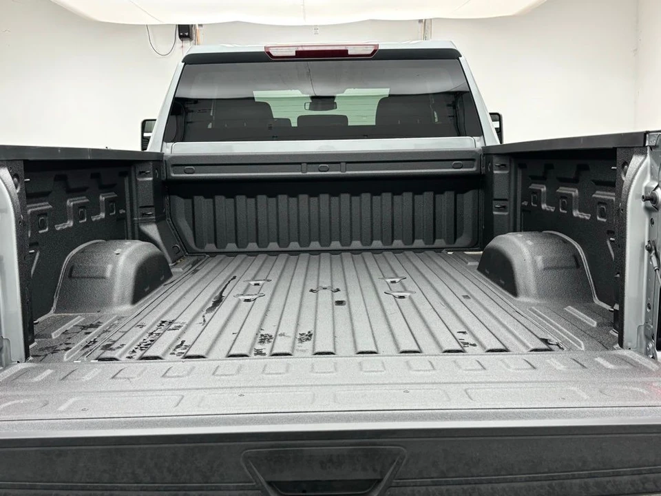 2026 GMC Sierra Heavy Duty 5th Gen - Image 9 of 12