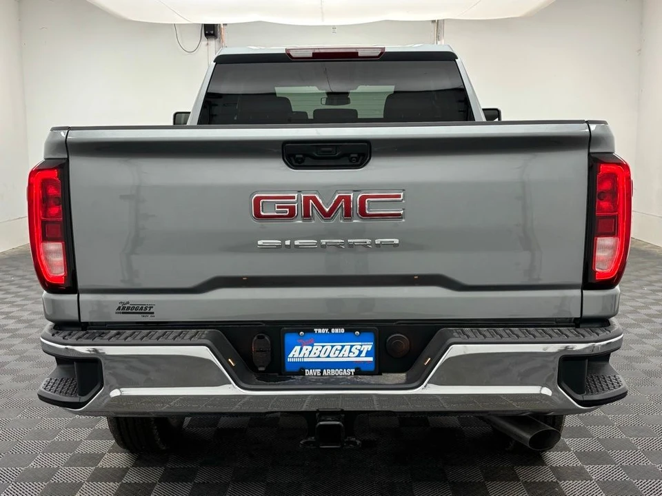 2026 GMC Sierra Heavy Duty 5th Gen - Image 8 of 12