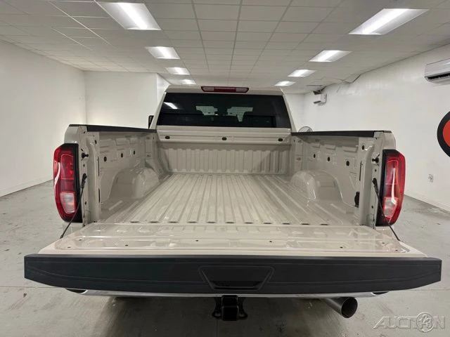 2026 GMC Sierra Heavy Duty 5th Gen - Image 8 of 12