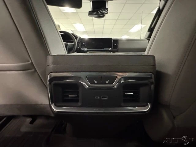 2026 GMC Sierra Heavy Duty 5th Gen - Image 11 of 12