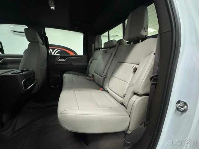 2026 GMC Sierra Heavy Duty 5th Gen - Image 9 of 12
