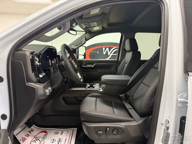 2026 GMC Sierra Heavy Duty 5th Gen - Image 9 of 21