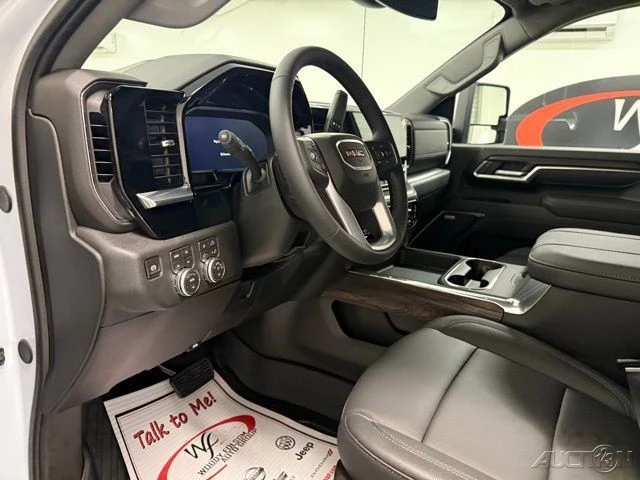 2026 GMC Sierra Heavy Duty 5th Gen - Image 12 of 21