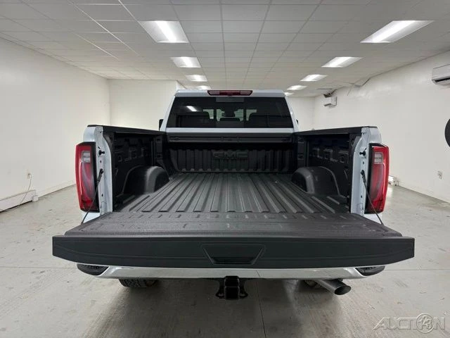 2026 GMC Sierra Heavy Duty 5th Gen - Image 8 of 21
