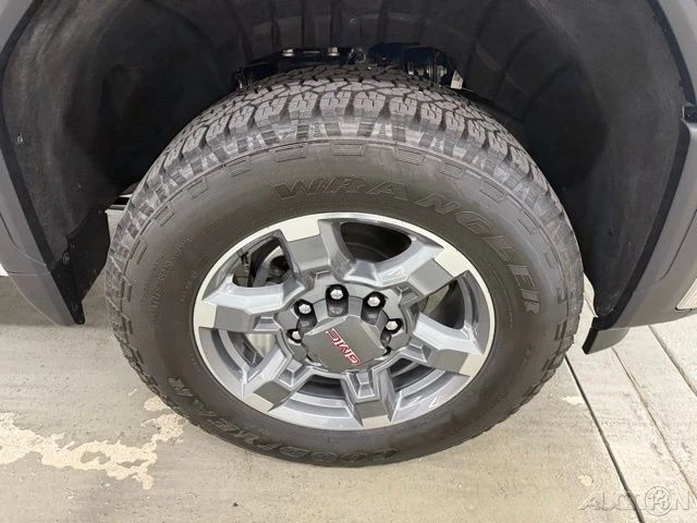 2026 GMC Sierra Heavy Duty 5th Gen - Image 4 of 21