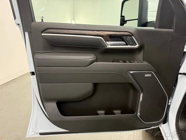 2026 GMC Sierra Heavy Duty 5th Gen - Image 13 of 21