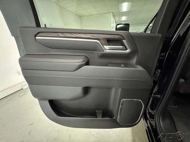 2026 GMC Sierra Heavy Duty 5th Gen - Image 8 of 18
