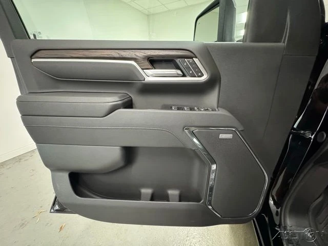 2026 GMC Sierra Heavy Duty 5th Gen - Image 13 of 18