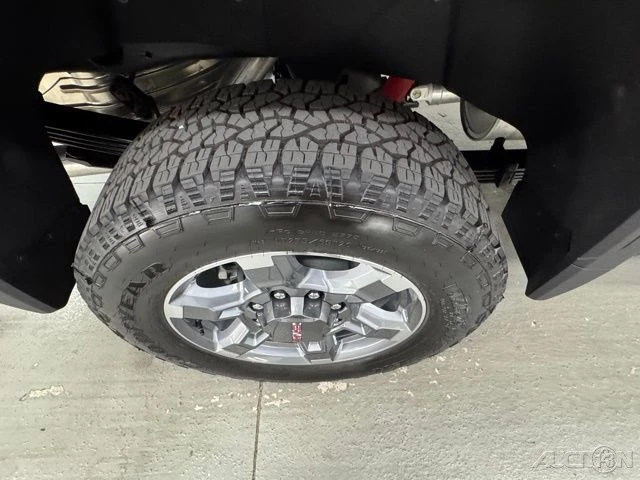 2026 GMC Sierra Heavy Duty 5th Gen - Image 4 of 18