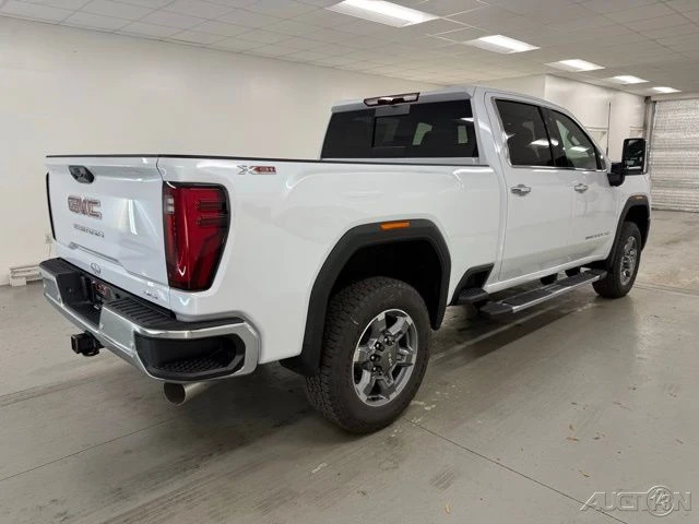 2026 GMC Sierra Heavy Duty 5th Gen - Image 6 of 21