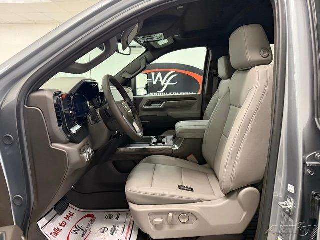 2026 GMC Sierra Heavy Duty 5th Gen - Image 9 of 21