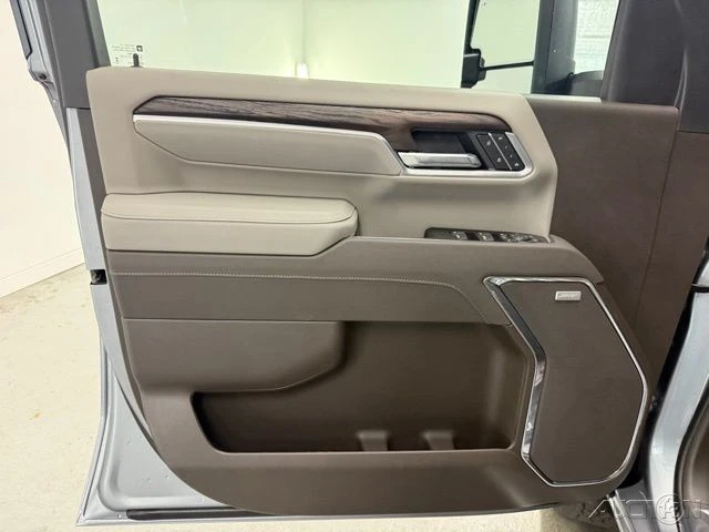 2026 GMC Sierra Heavy Duty 5th Gen - Image 13 of 21