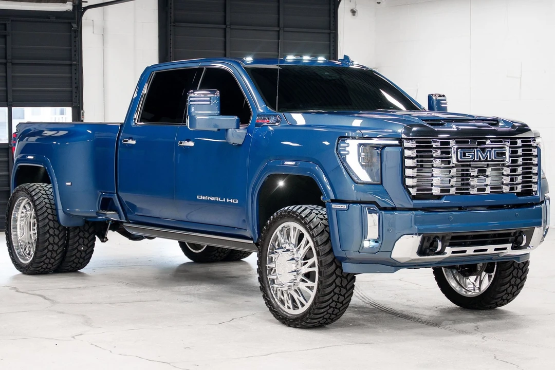 2026 GMC Sierra Heavy Duty 5th Gen - Image 12 of 31