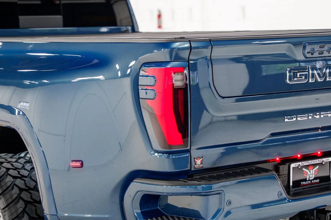 2026 GMC Sierra Heavy Duty 5th Gen - Image 29 of 31