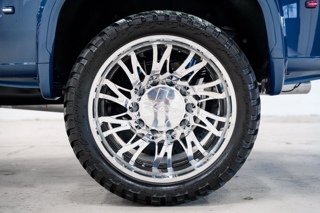2026 GMC Sierra Heavy Duty 5th Gen - Image 25 of 31