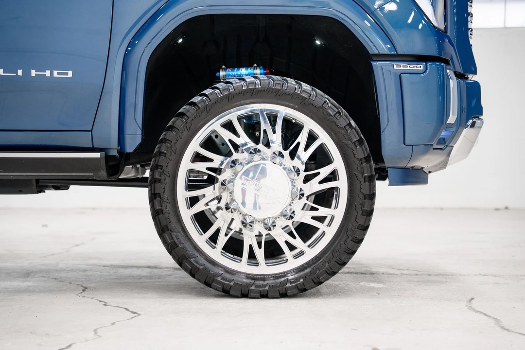 2026 GMC Sierra Heavy Duty 5th Gen - Image 15 of 31