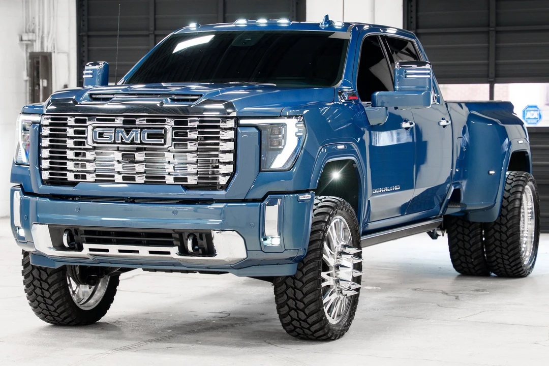 2026 GMC Sierra Heavy Duty 5th Gen - Image 11 of 31